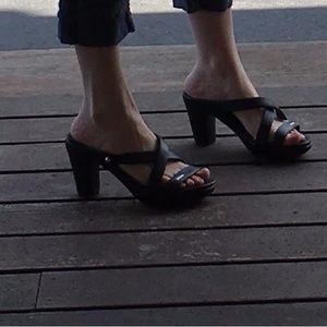 Crocs Cyprus IV Black Strappy Open-Toe Slip -On Sandal. Size 9 Women’s.